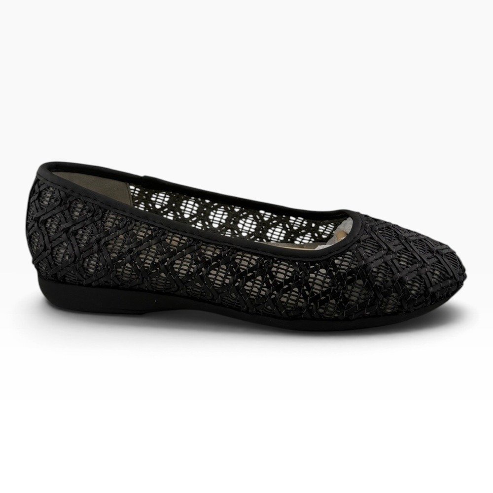 Cliffs by White Mountain Cariann Ballet Flats Women's Size 7.5 Black Slip On